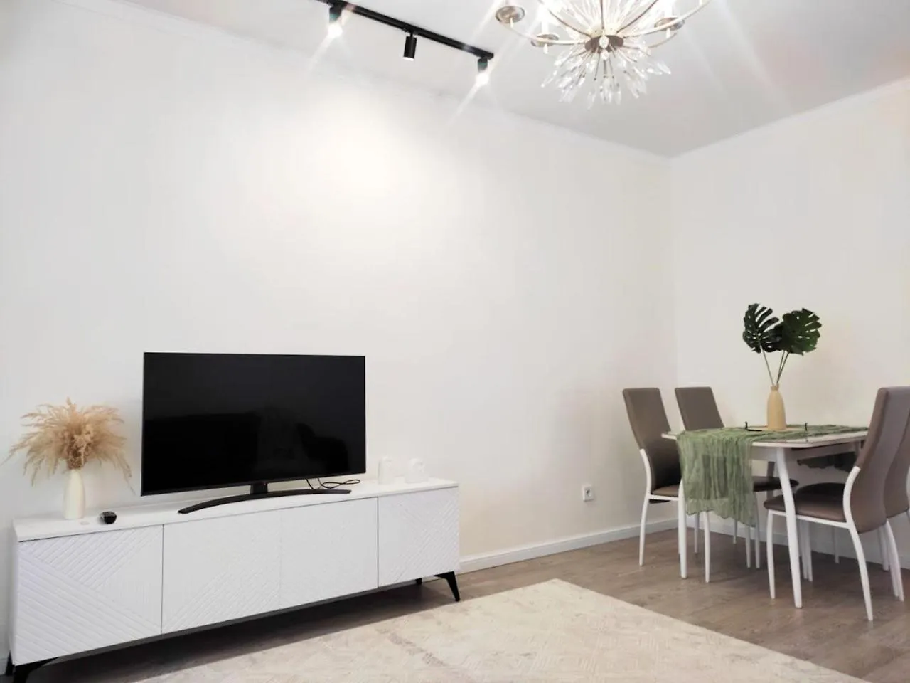 Qonaq Apartments 4You 191 Almaty